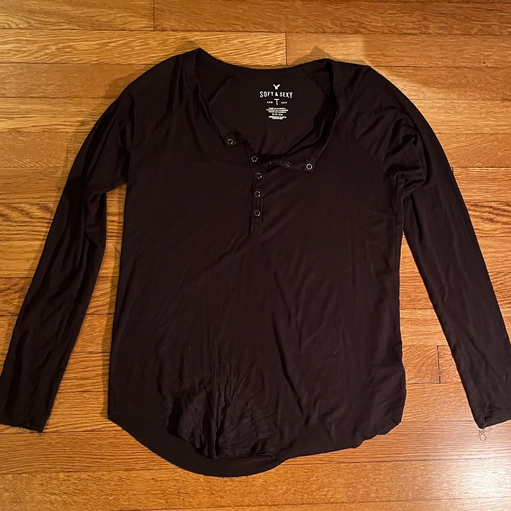American Eagle Soft and Sexy Long Sleeve